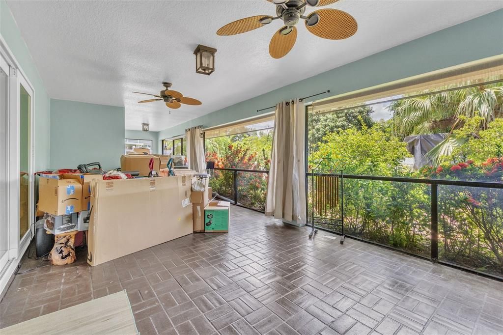 Active With Contract: $535,000 (4 beds, 2 baths, 2336 Square Feet)