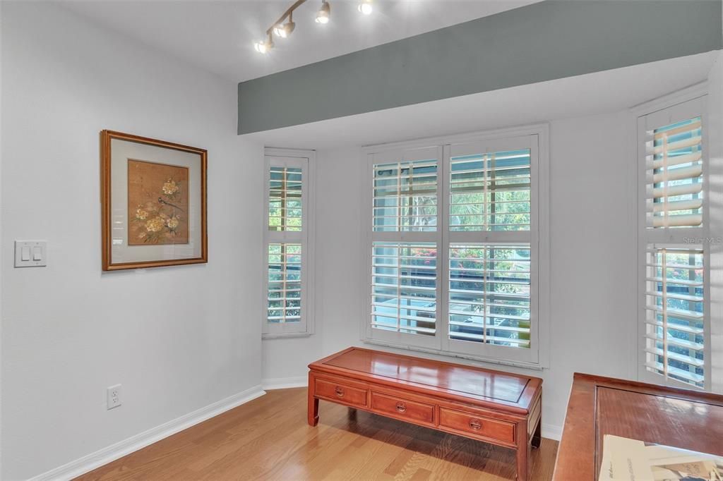 Active With Contract: $535,000 (4 beds, 2 baths, 2336 Square Feet)