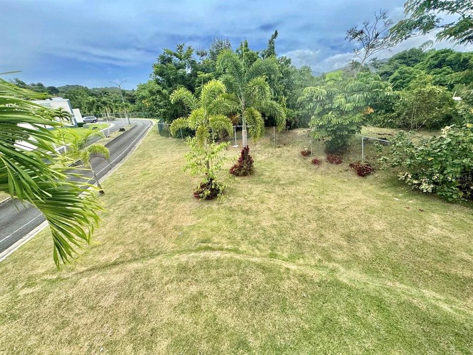 合同活跃: $395,000 (3 贝兹, 2 浴室, 2200 平方英尺)