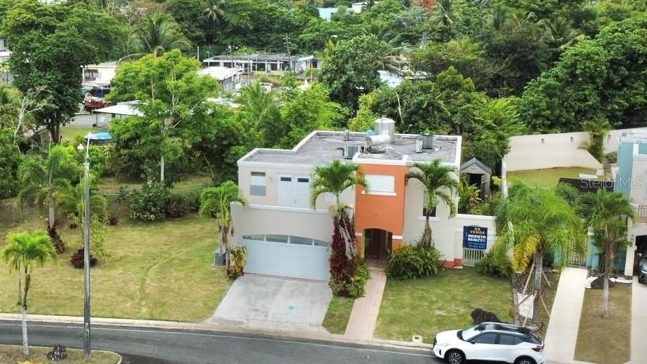 合同活跃: $395,000 (3 贝兹, 2 浴室, 2200 平方英尺)