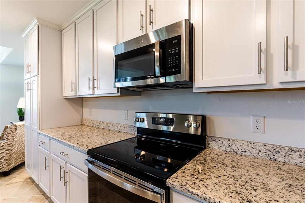 待售: $240,000 (2 贝兹, 2 浴室, 1198 平方英尺)