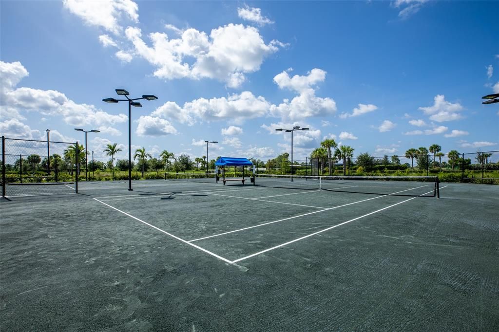 待售: $240,000 (2 贝兹, 2 浴室, 1198 平方英尺)