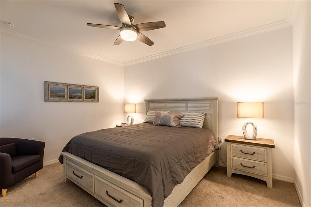 待售: $240,000 (2 贝兹, 2 浴室, 1198 平方英尺)