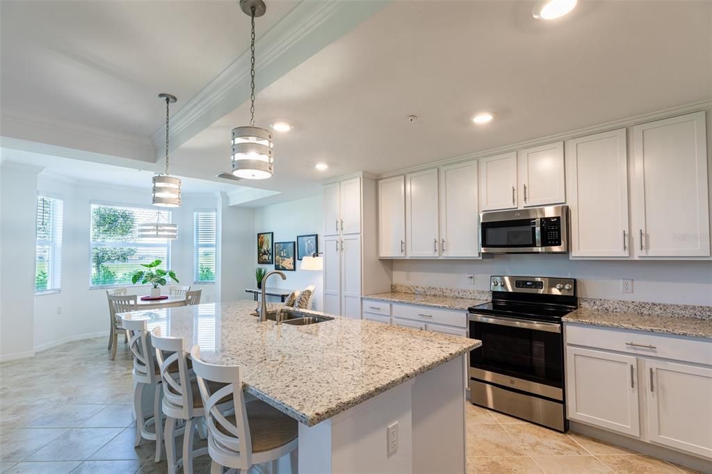 待售: $240,000 (2 贝兹, 2 浴室, 1198 平方英尺)