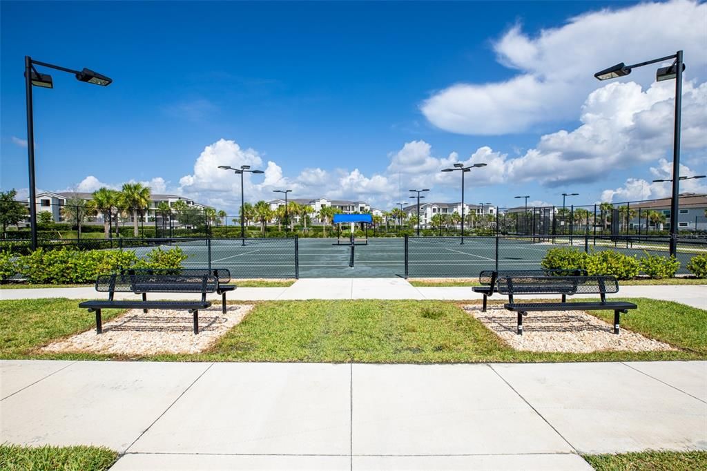 待售: $240,000 (2 贝兹, 2 浴室, 1198 平方英尺)