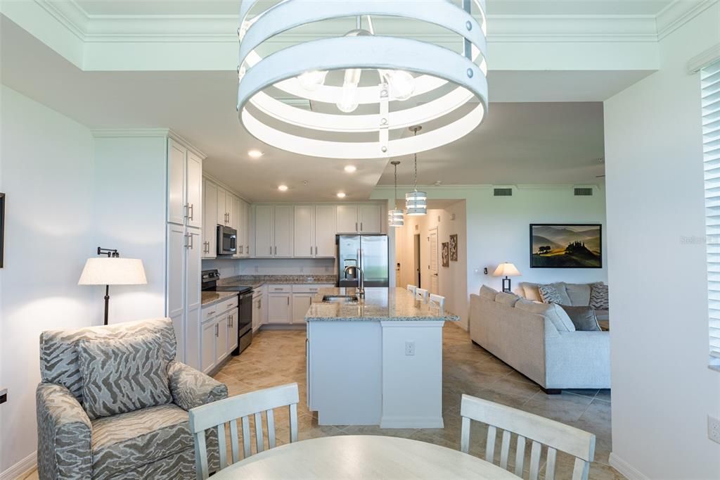 待售: $240,000 (2 贝兹, 2 浴室, 1198 平方英尺)