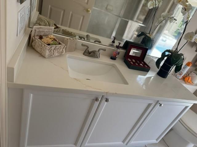 En Venta: $889,900 (4 camas, 3 baños, 3274 Pies cuadrados)