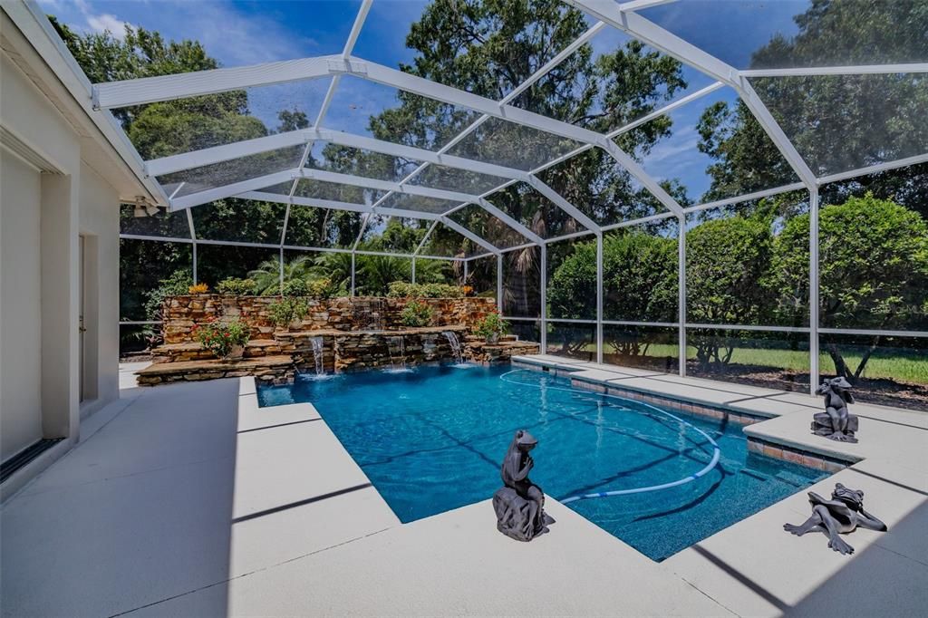 En Venta: $889,900 (4 camas, 3 baños, 3274 Pies cuadrados)