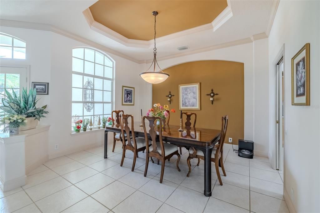 En Venta: $889,900 (4 camas, 3 baños, 3274 Pies cuadrados)