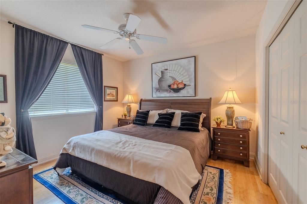 En Venta: $889,900 (4 camas, 3 baños, 3274 Pies cuadrados)