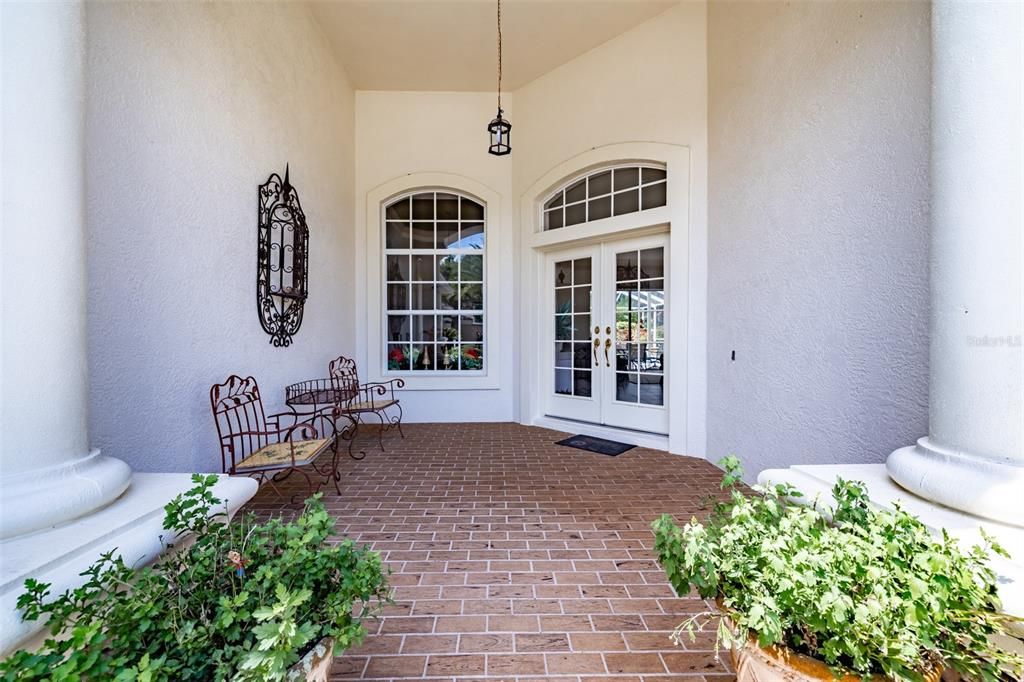 En Venta: $889,900 (4 camas, 3 baños, 3274 Pies cuadrados)