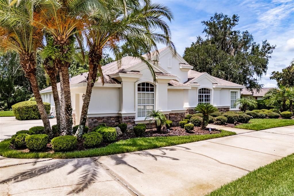 En Venta: $889,900 (4 camas, 3 baños, 3274 Pies cuadrados)