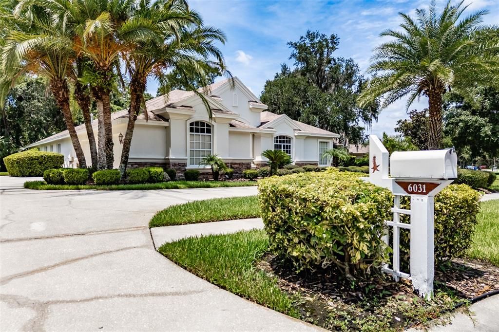 En Venta: $889,900 (4 camas, 3 baños, 3274 Pies cuadrados)