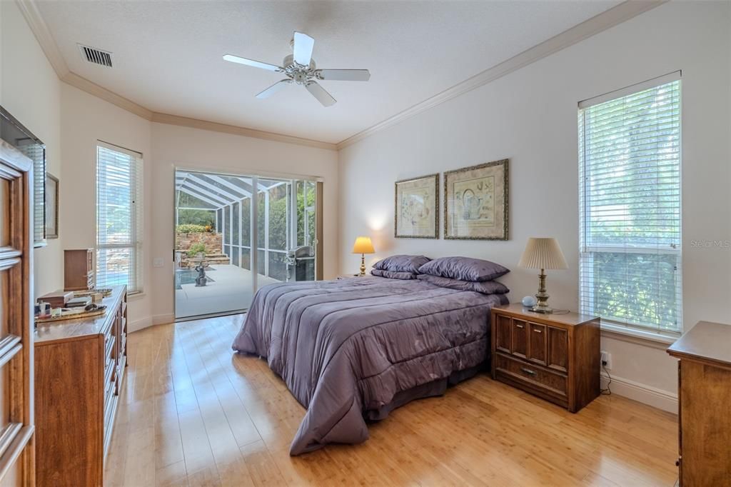 En Venta: $889,900 (4 camas, 3 baños, 3274 Pies cuadrados)