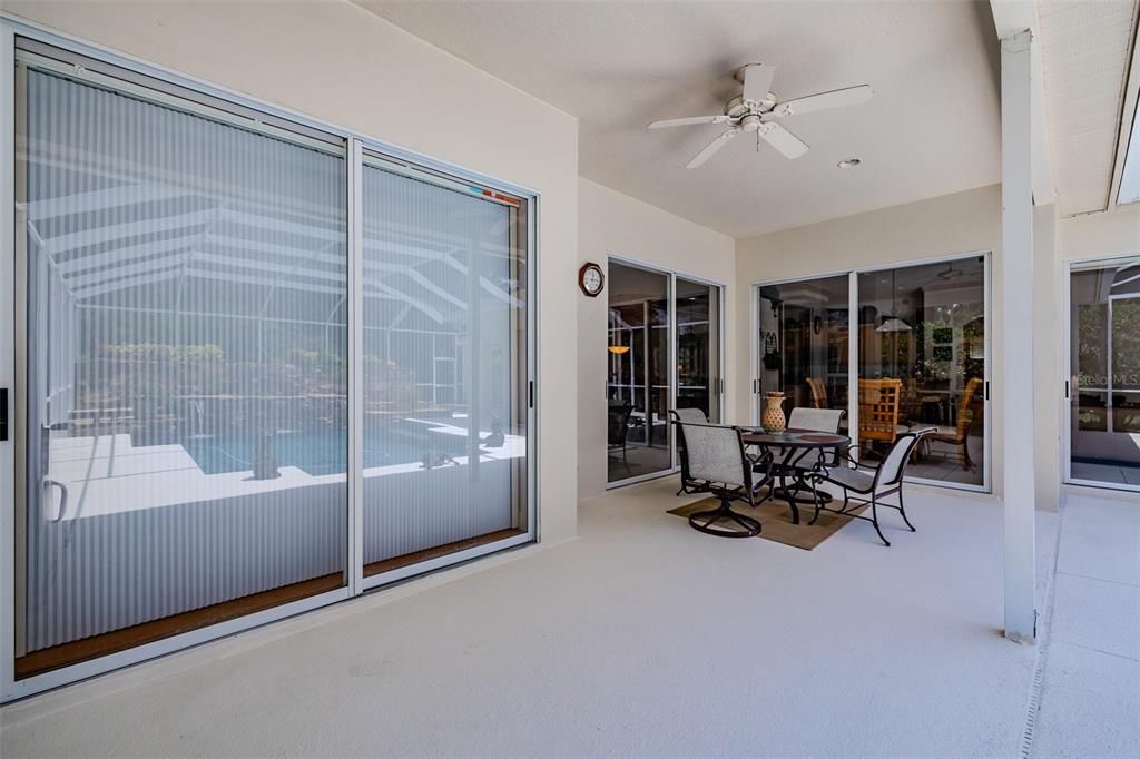 En Venta: $889,900 (4 camas, 3 baños, 3274 Pies cuadrados)