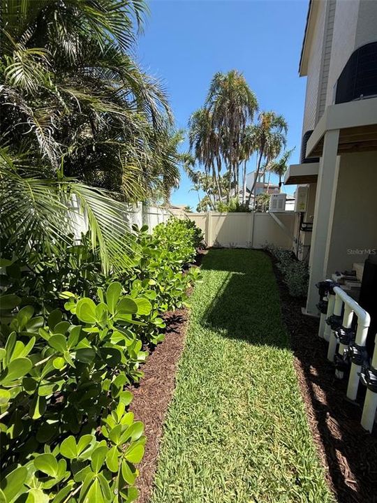 Active With Contract: $2,490,000 (4 beds, 3 baths, 2900 Square Feet)