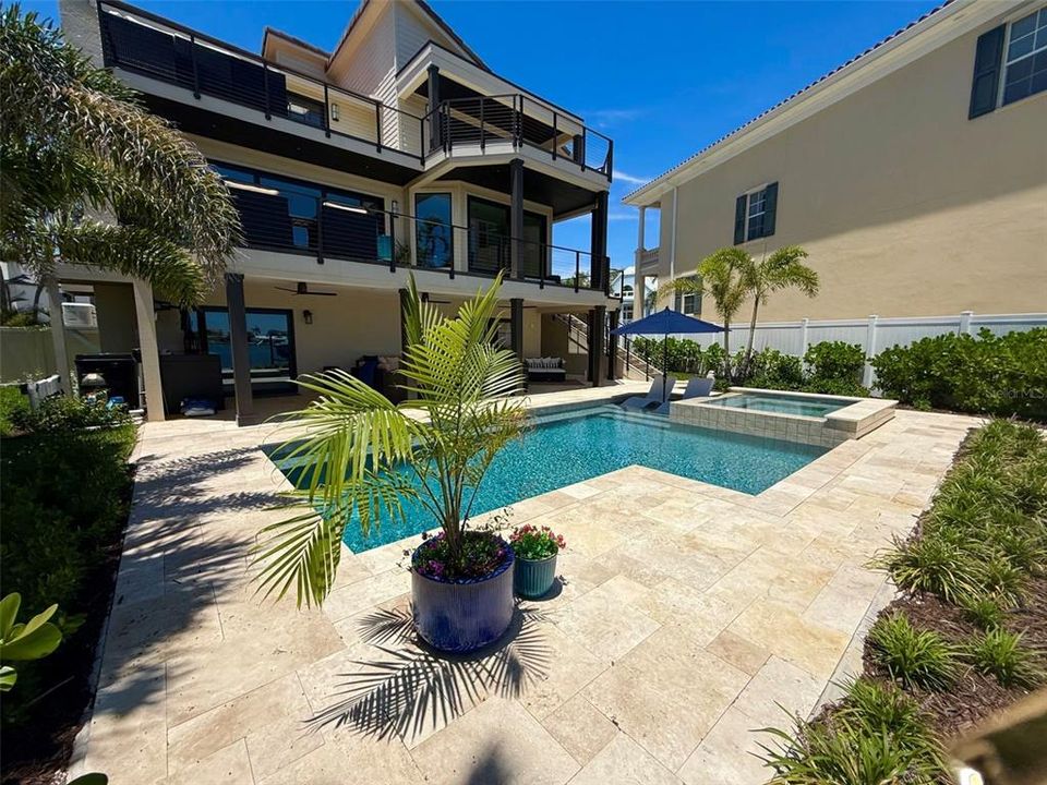 Active With Contract: $2,490,000 (4 beds, 3 baths, 2900 Square Feet)