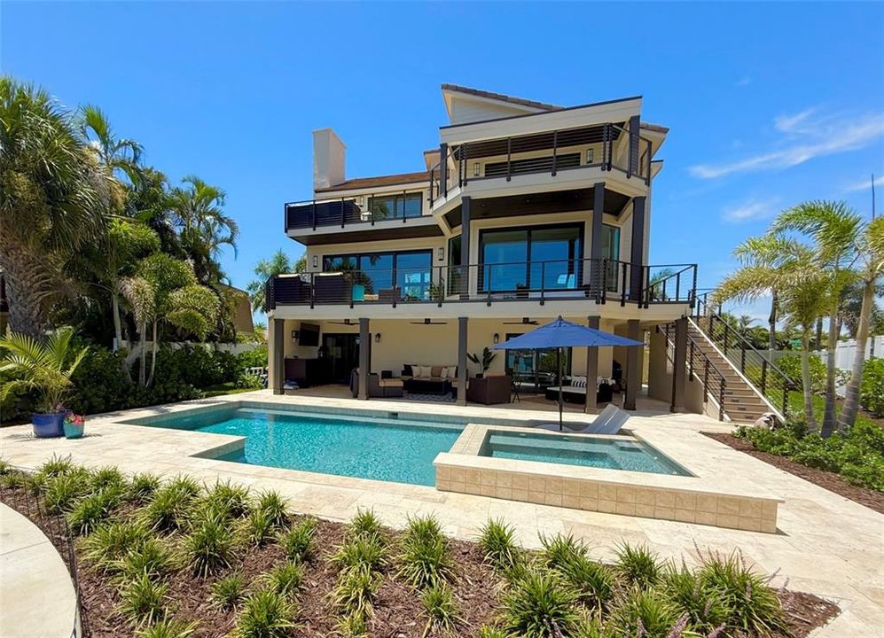 Active With Contract: $2,490,000 (4 beds, 3 baths, 2900 Square Feet)
