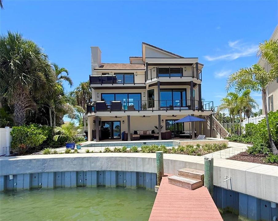 Active With Contract: $2,490,000 (4 beds, 3 baths, 2900 Square Feet)