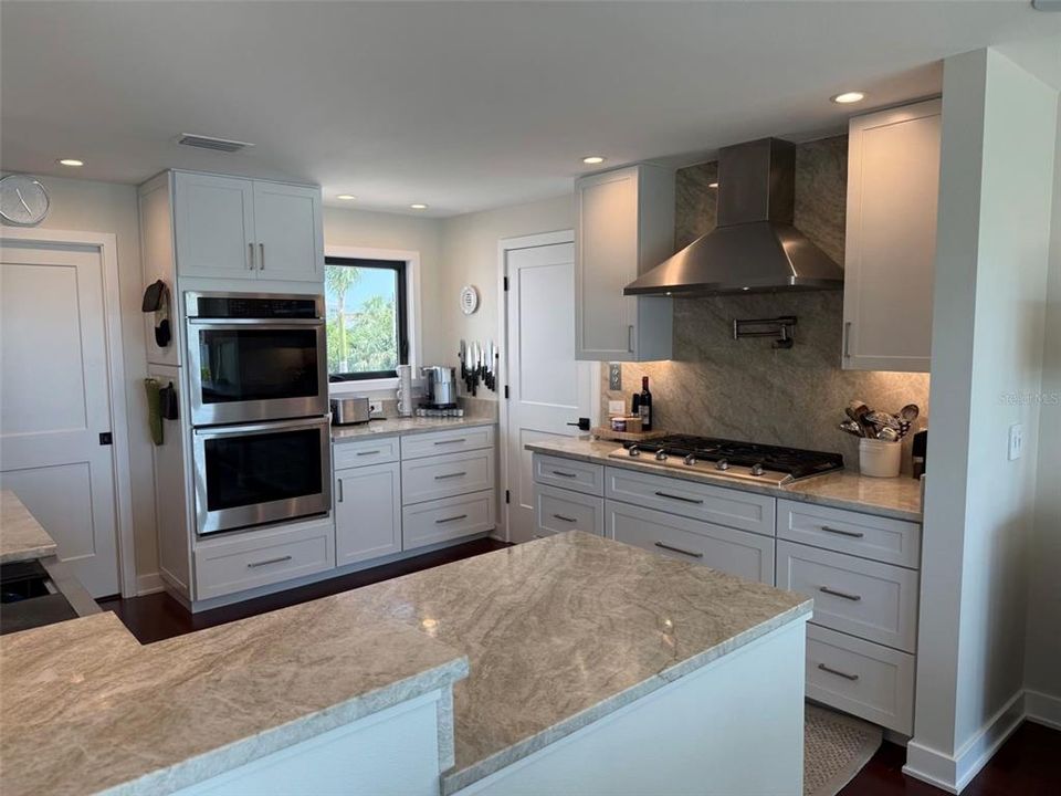 Active With Contract: $2,490,000 (4 beds, 3 baths, 2900 Square Feet)