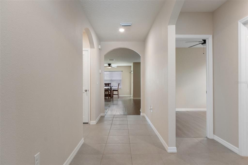 待售: $259,000 (3 贝兹, 2 浴室, 1698 平方英尺)