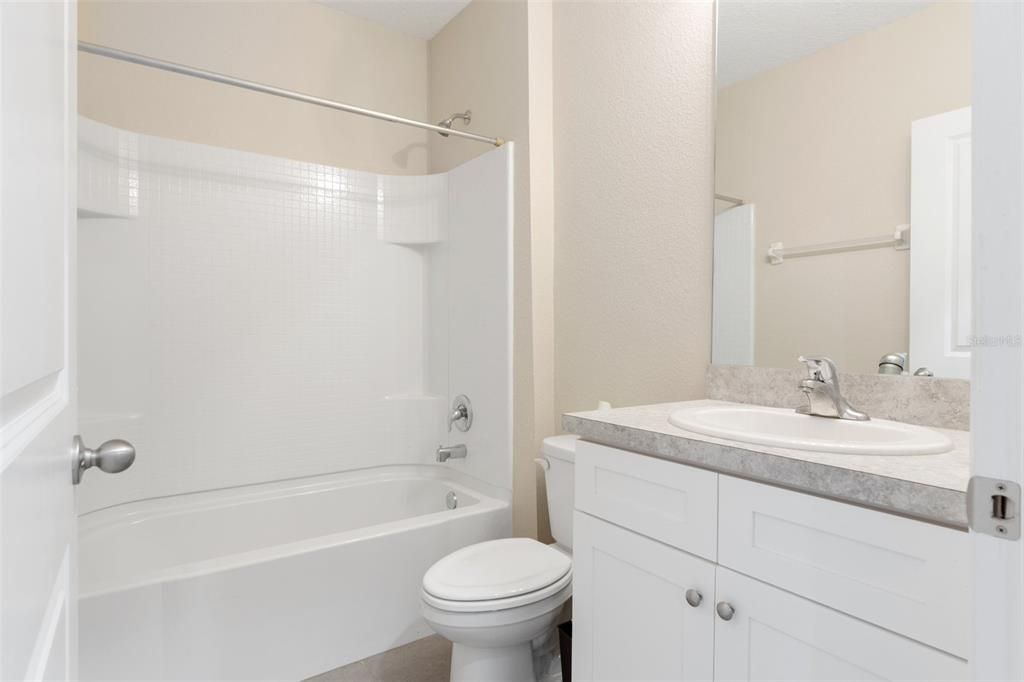 待售: $259,000 (3 贝兹, 2 浴室, 1698 平方英尺)