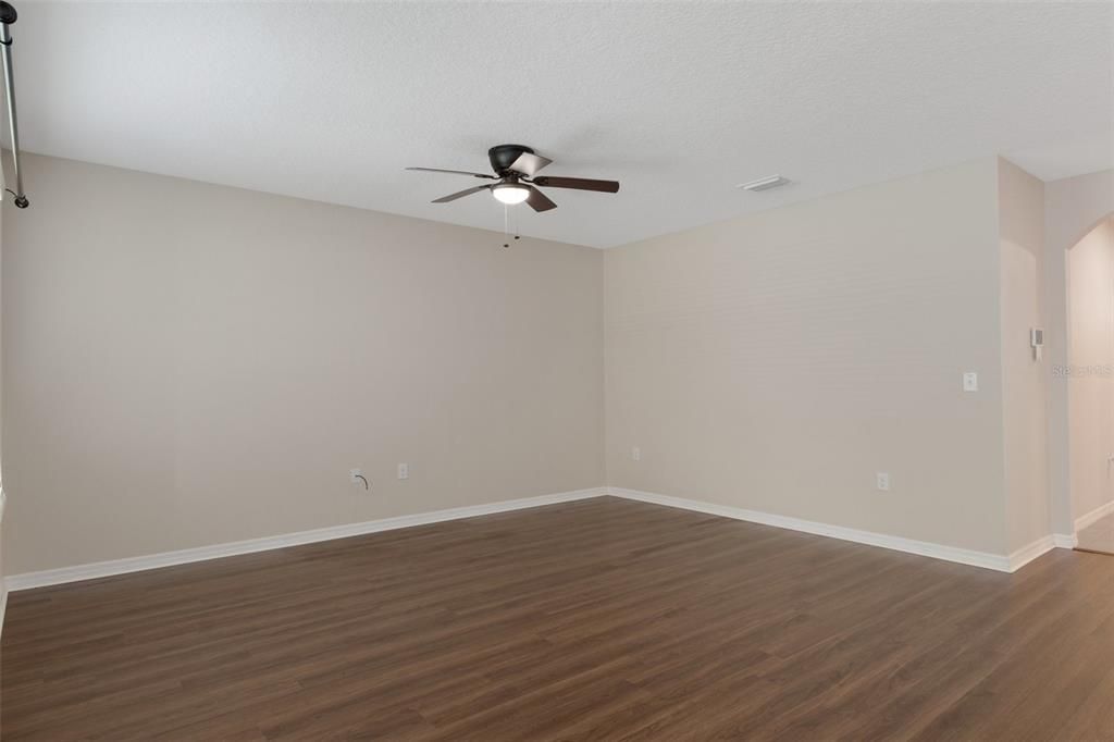 待售: $259,000 (3 贝兹, 2 浴室, 1698 平方英尺)