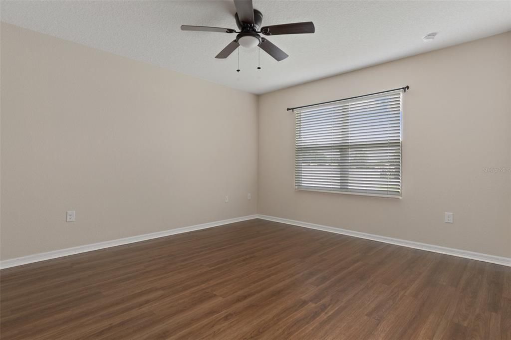 待售: $259,000 (3 贝兹, 2 浴室, 1698 平方英尺)