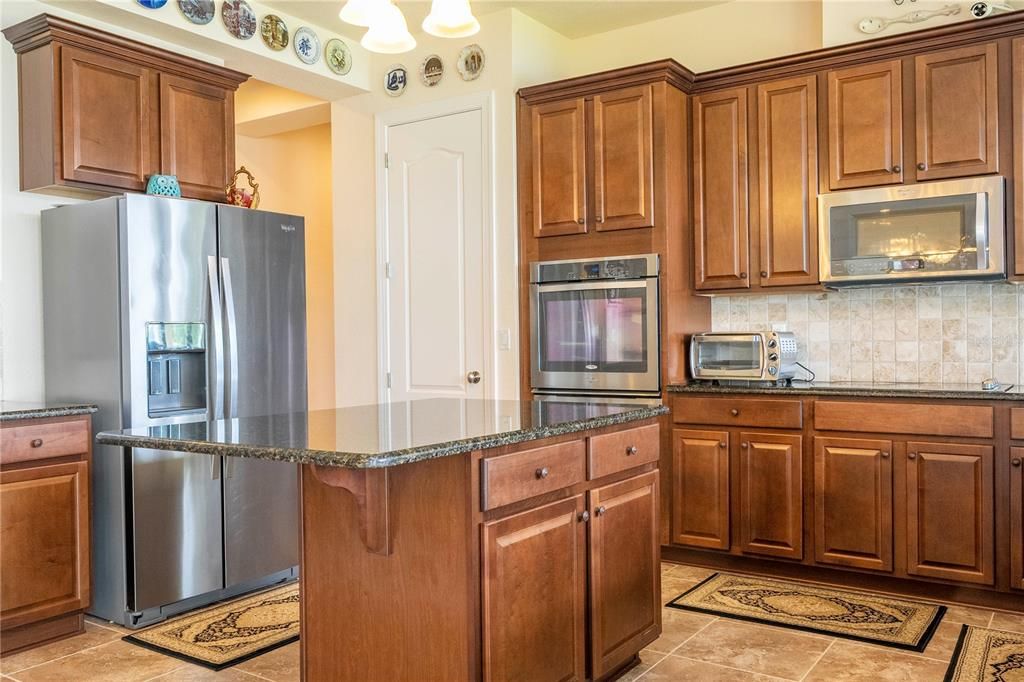 For Sale: $1,599,000 (4 beds, 3 baths, 4460 Square Feet)