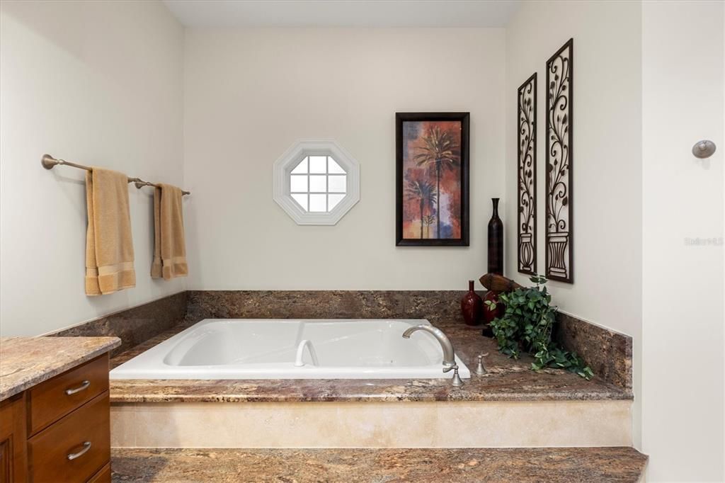 For Sale: $2,850,000 (3 beds, 2 baths, 4025 Square Feet)