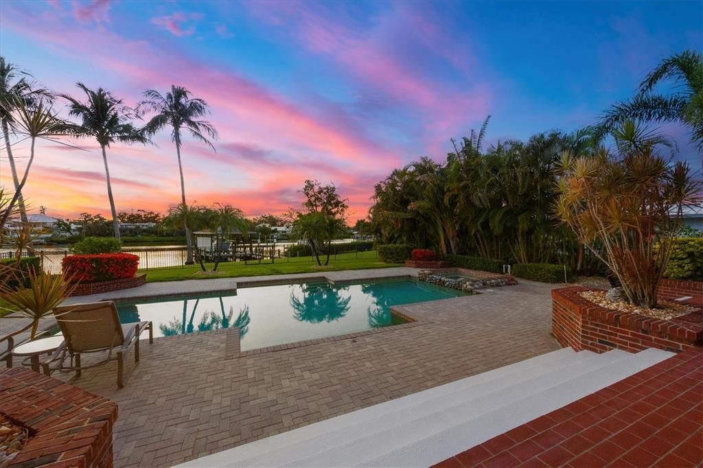 For Sale: $2,850,000 (3 beds, 2 baths, 4025 Square Feet)