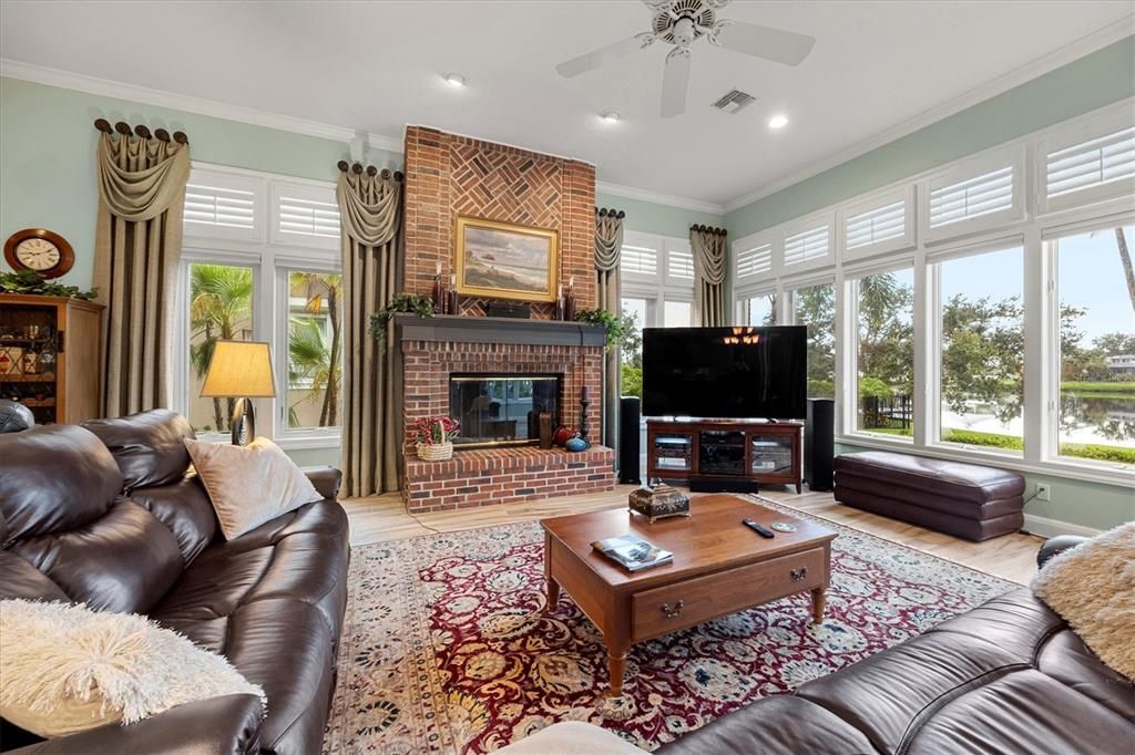 For Sale: $2,850,000 (3 beds, 2 baths, 4025 Square Feet)