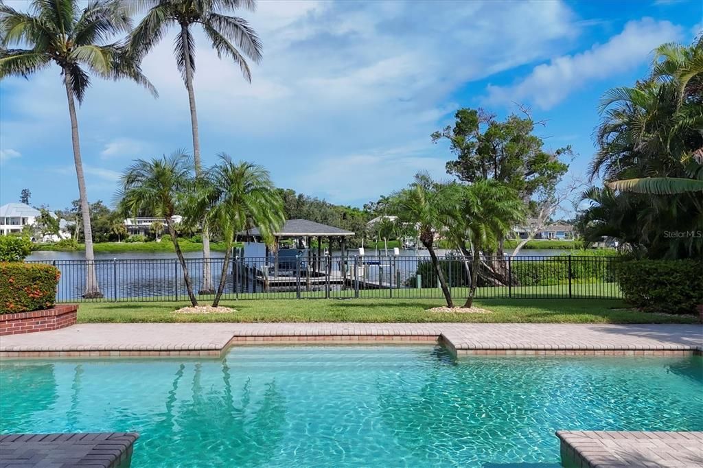 For Sale: $2,850,000 (3 beds, 2 baths, 4025 Square Feet)