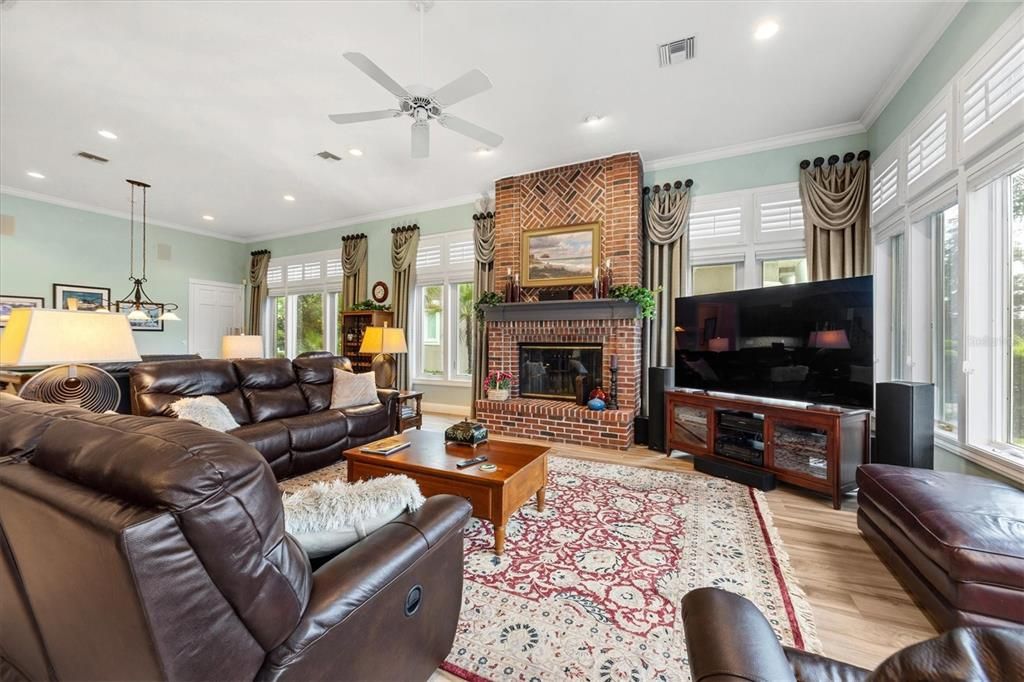 For Sale: $2,850,000 (3 beds, 2 baths, 4025 Square Feet)