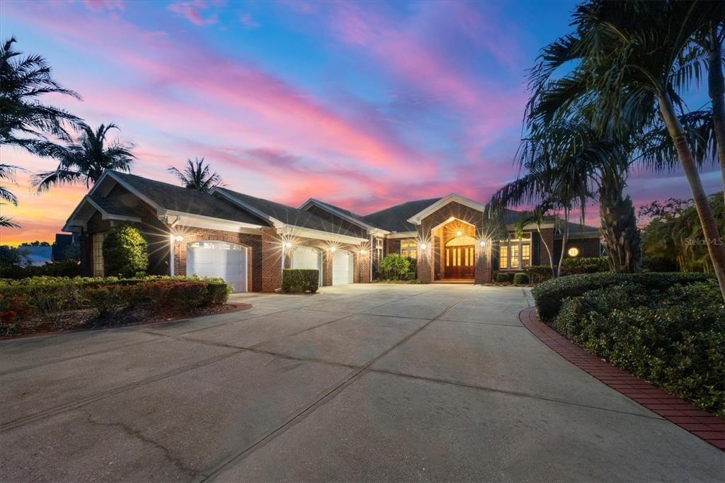 For Sale: $2,850,000 (3 beds, 2 baths, 4025 Square Feet)