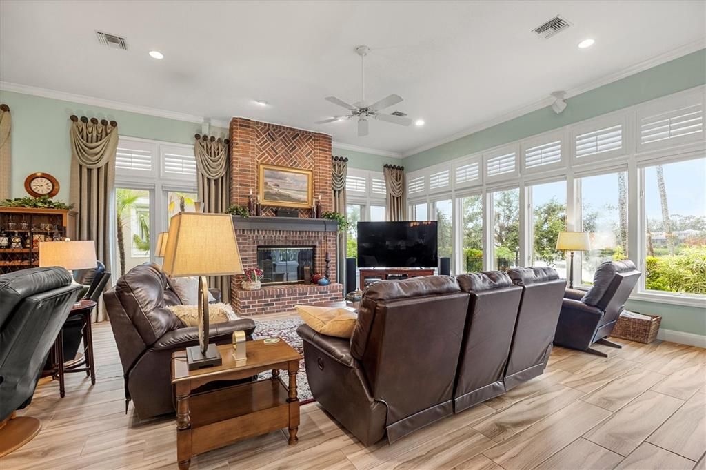 For Sale: $2,850,000 (3 beds, 2 baths, 4025 Square Feet)