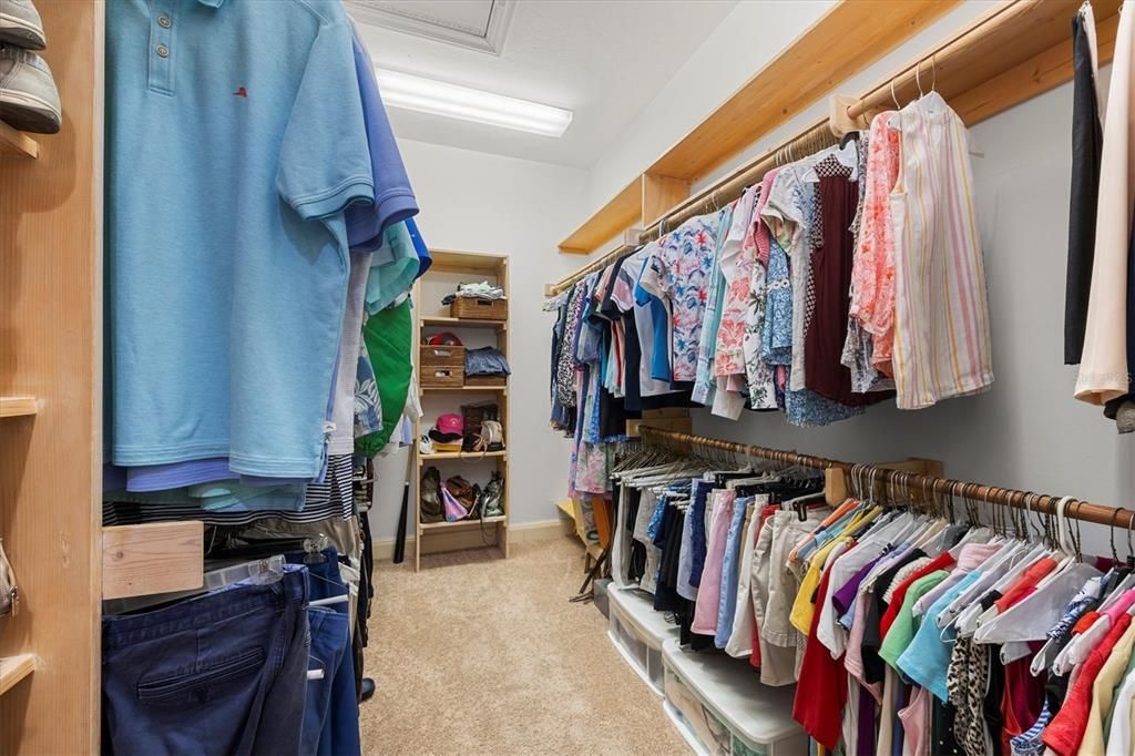 For Sale: $2,850,000 (3 beds, 2 baths, 4025 Square Feet)