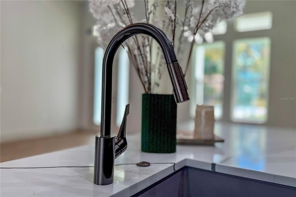 En Venta: $669,000 (3 camas, 2 baños, 1831 Pies cuadrados)