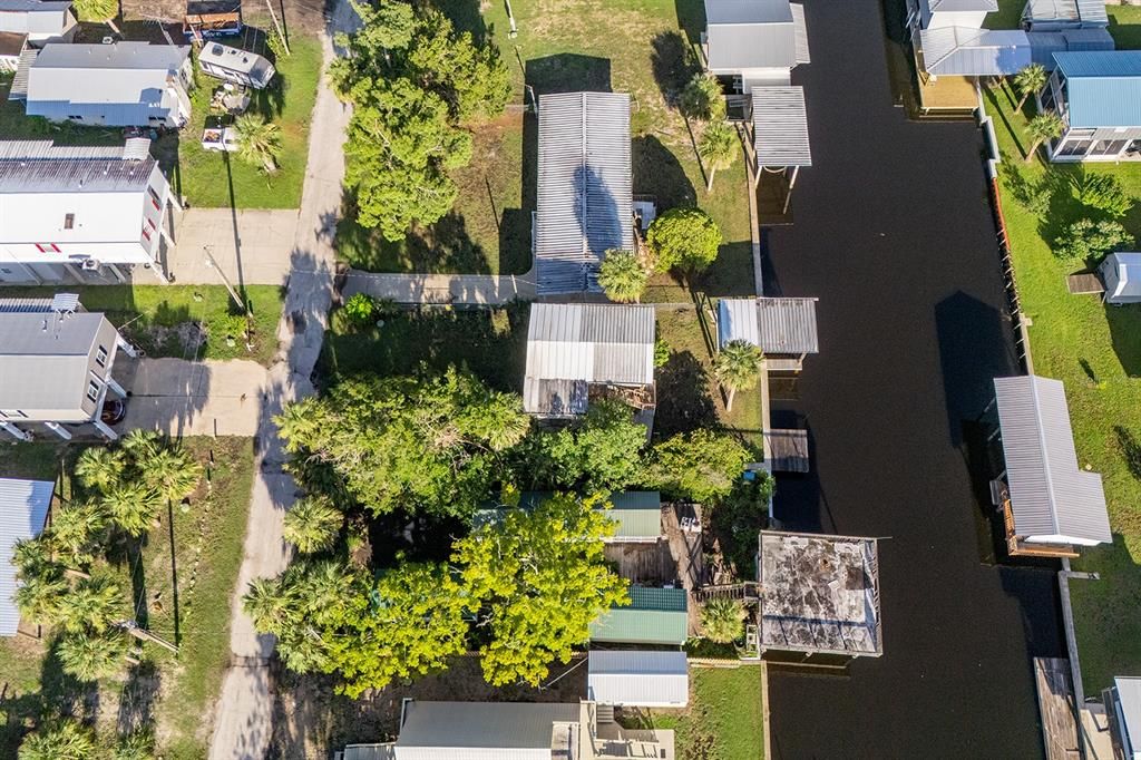 For Sale: $175,000 (1 beds, 1 baths, 360 Square Feet)