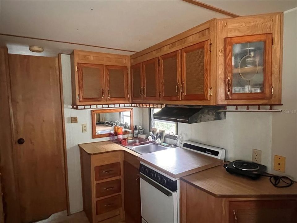 For Sale: $175,000 (1 beds, 1 baths, 360 Square Feet)