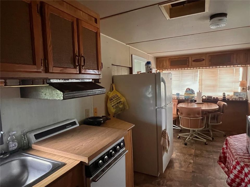 For Sale: $175,000 (1 beds, 1 baths, 360 Square Feet)