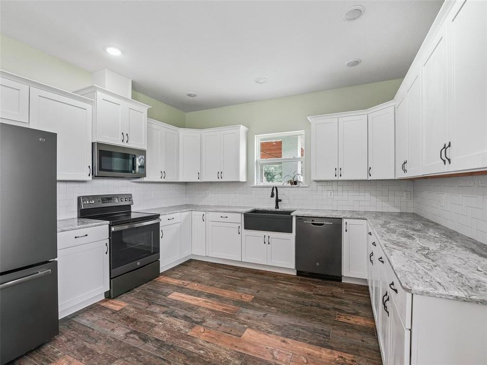 For Sale: $1,290,000 (2 beds, 2 baths, 1440 Square Feet)