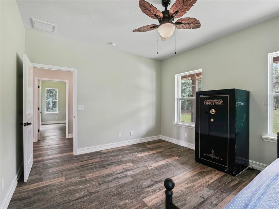 For Sale: $1,290,000 (2 beds, 2 baths, 1440 Square Feet)