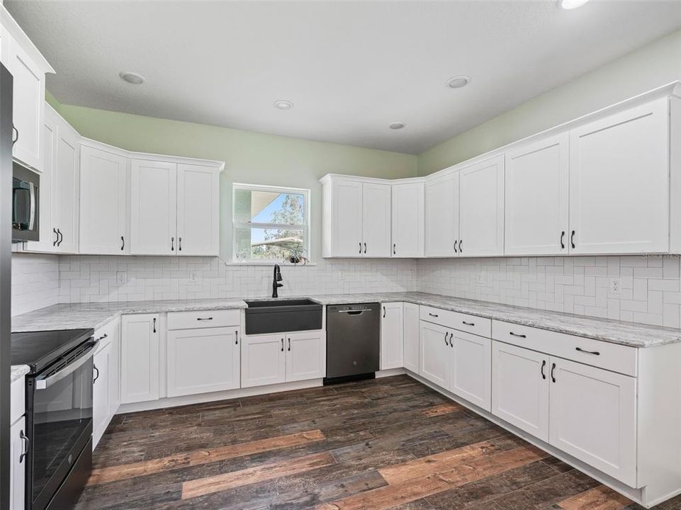 For Sale: $1,290,000 (2 beds, 2 baths, 1440 Square Feet)