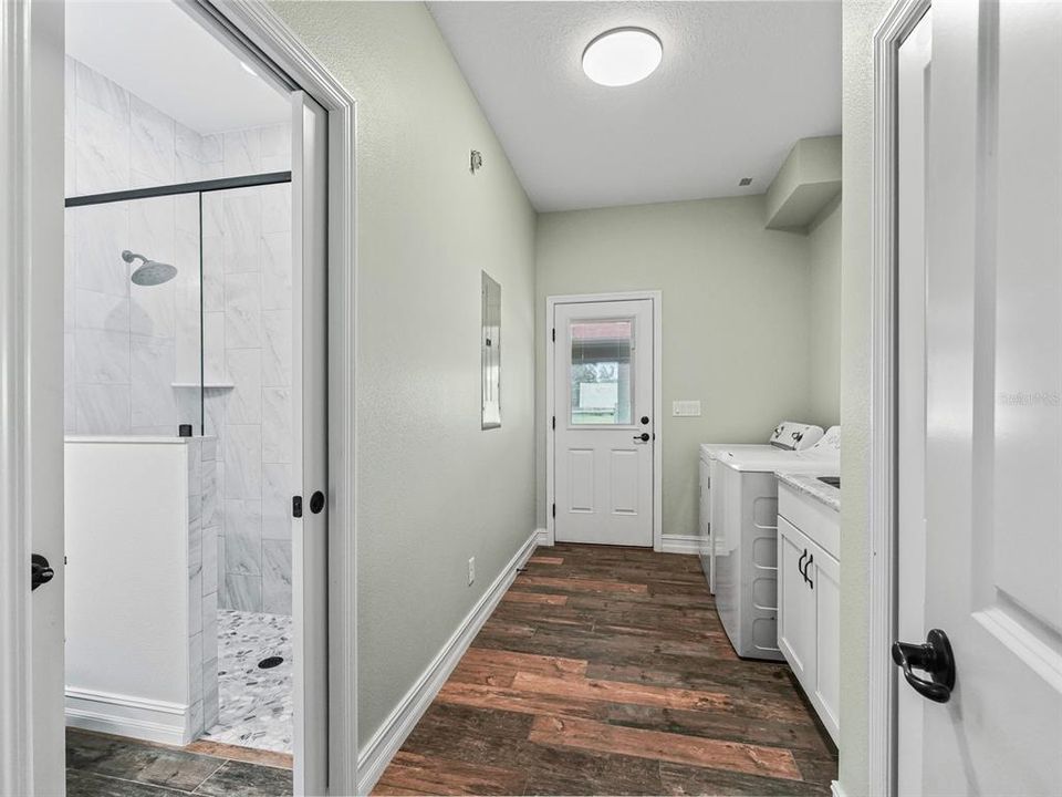 For Sale: $1,290,000 (2 beds, 2 baths, 1440 Square Feet)
