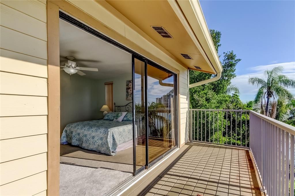 На продажу: $800,000 (2 спален, 3 ванн, 1520 Квадратных фут)