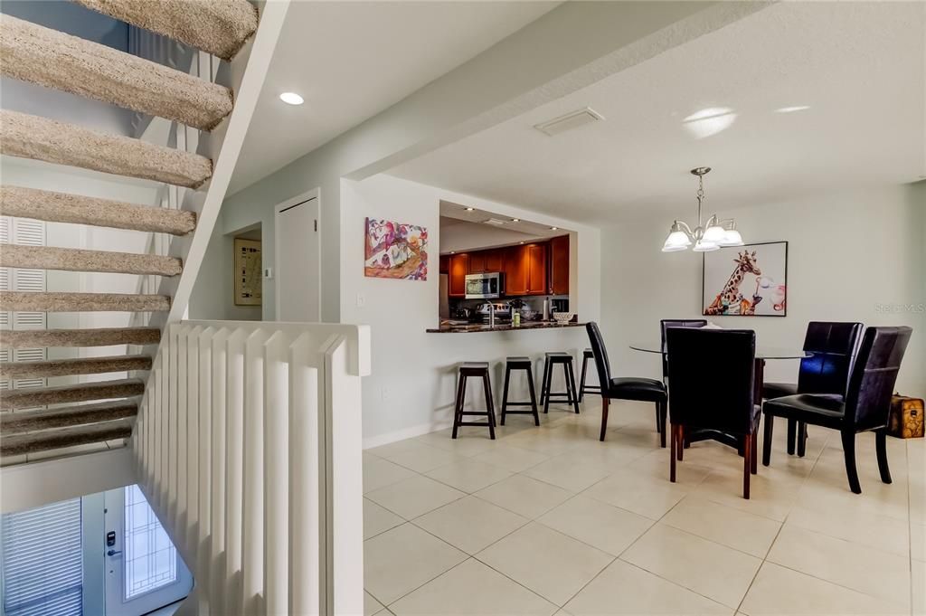 На продажу: $800,000 (2 спален, 3 ванн, 1520 Квадратных фут)