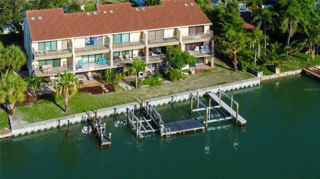 На продажу: $800,000 (2 спален, 3 ванн, 1520 Квадратных фут)