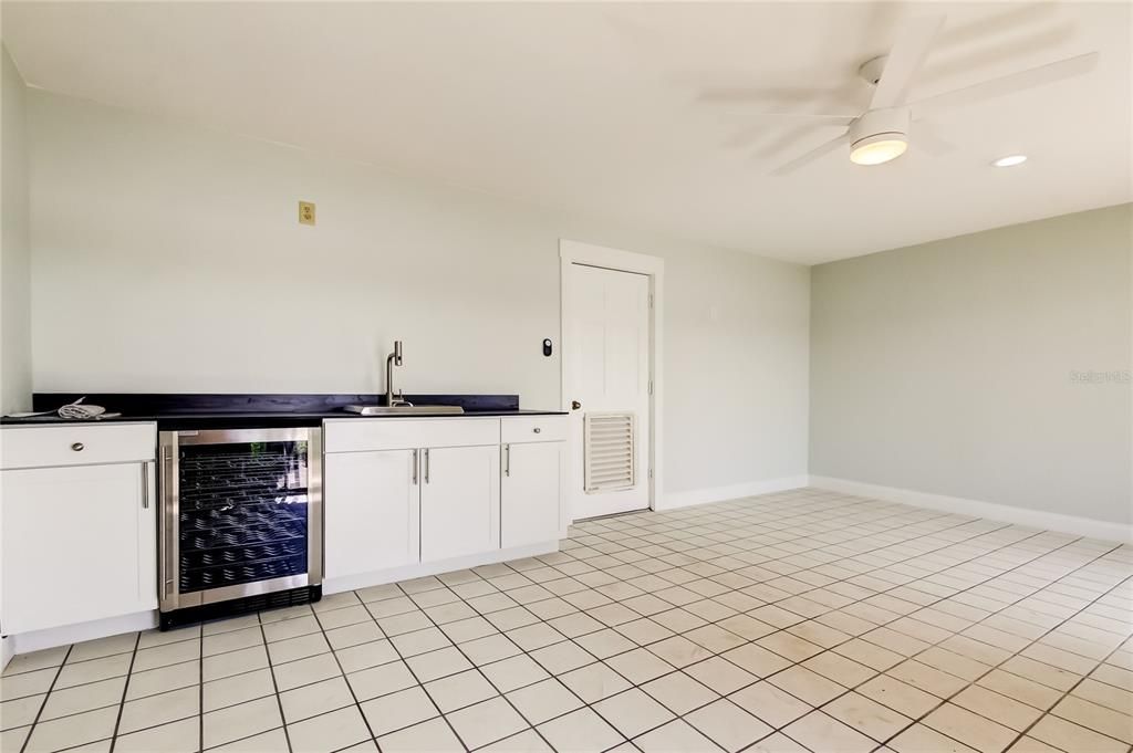 На продажу: $800,000 (2 спален, 3 ванн, 1520 Квадратных фут)