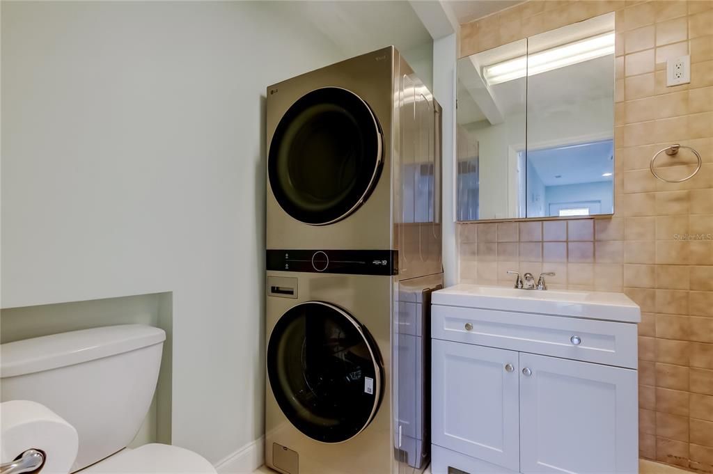 На продажу: $800,000 (2 спален, 3 ванн, 1520 Квадратных фут)